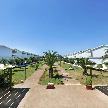 Resort Afytos Tatil Koyu Akcay (Edremit)
